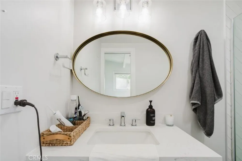 5220 Vogue Avenue Azusa, CA 91702