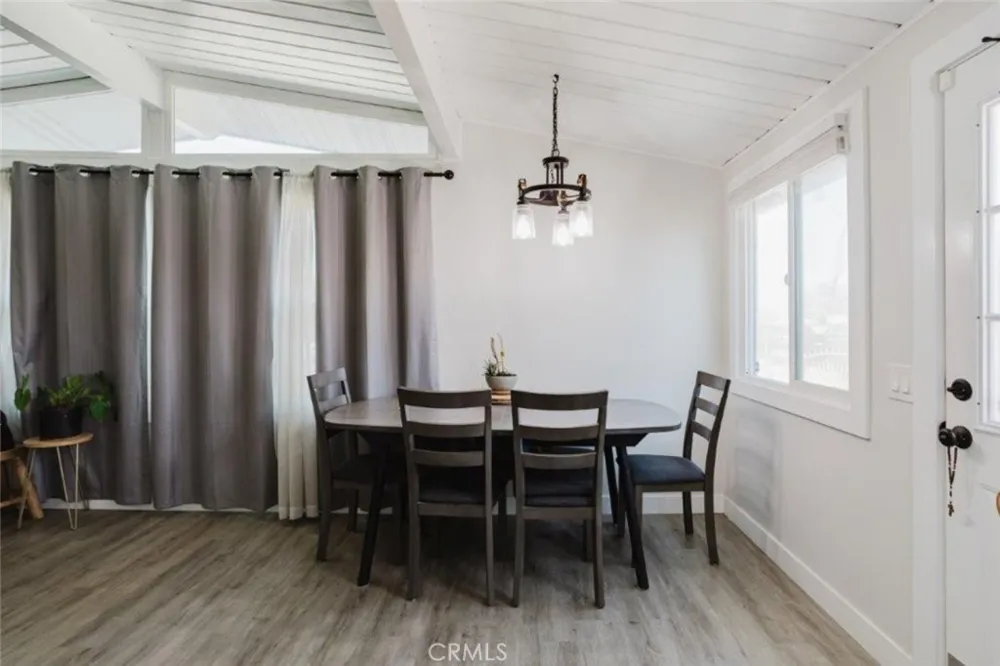5220 Vogue Avenue Azusa, CA 91702