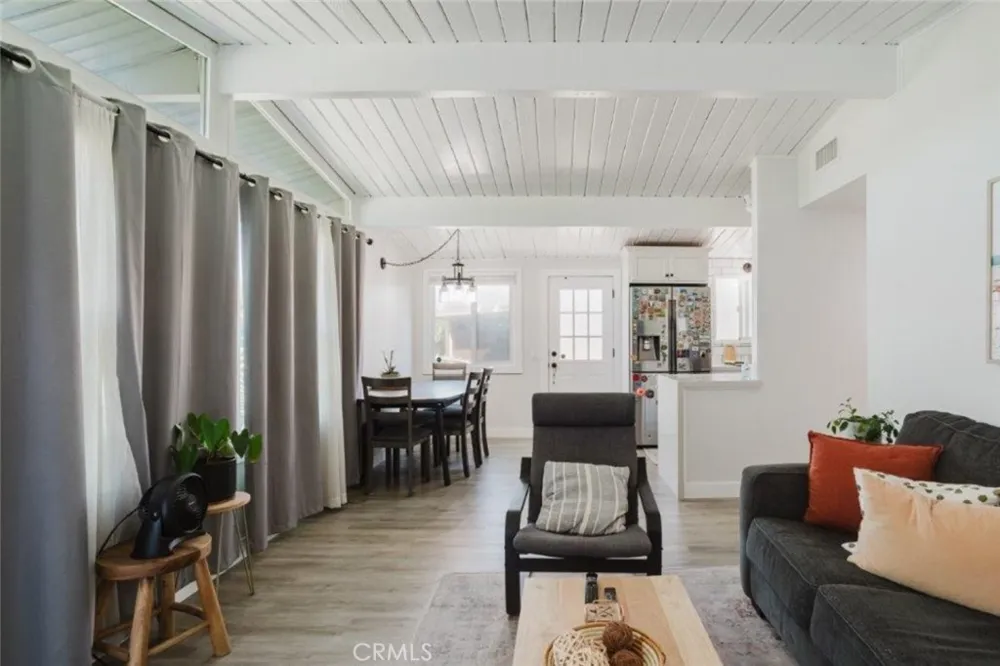 5220 Vogue Avenue Azusa, CA 91702