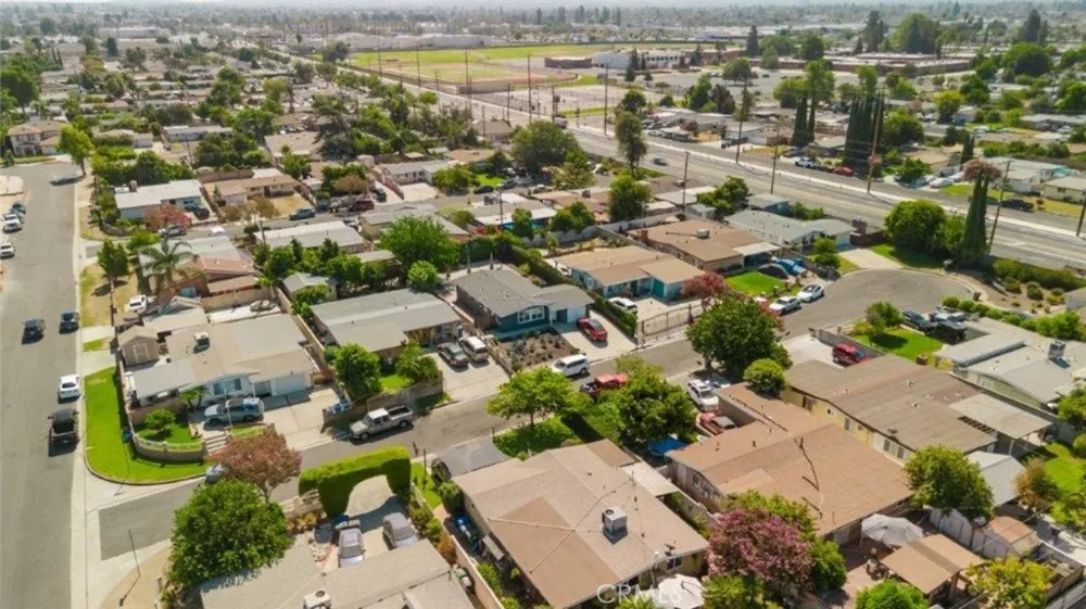 5220 Vogue Avenue Azusa, CA 91702