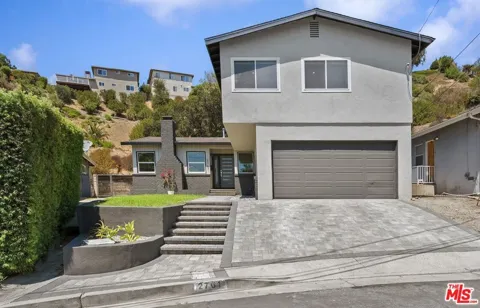 2761 Lompoc Street