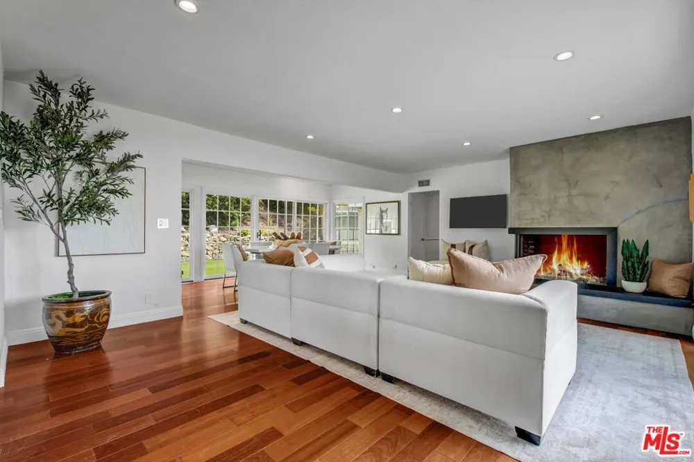 33333 Pacific Coast Highway Malibu, CA 90265
