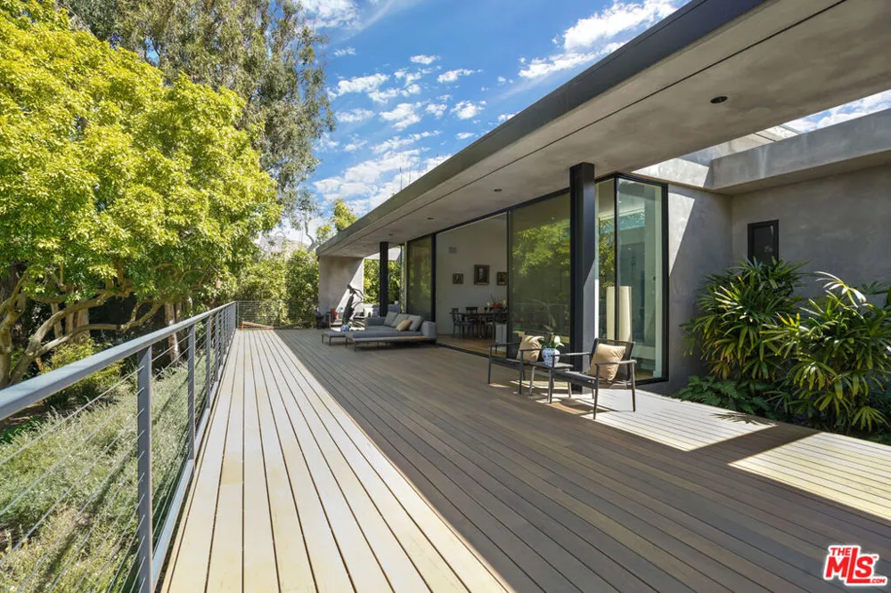 6254 Busch Drive Malibu, CA 90265