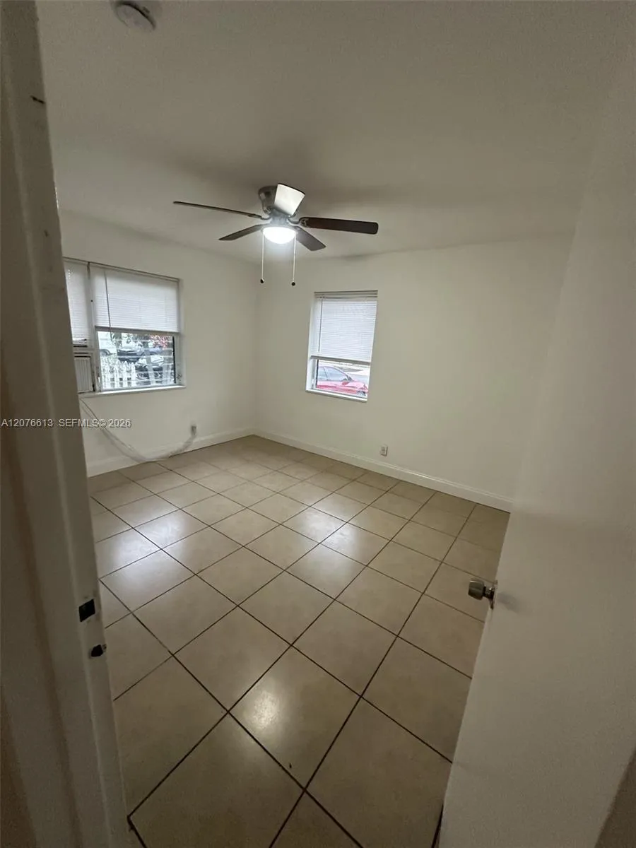 409 SW 4th Ter #w Hallandale Beach, FL 33009
