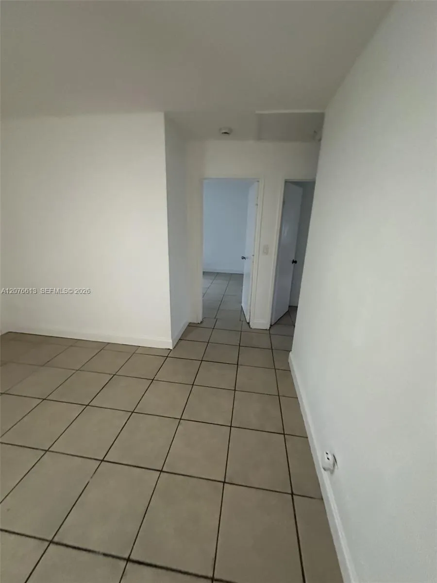 409 SW 4th Ter #w Hallandale Beach, FL 33009