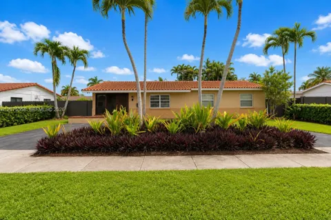 3115 Village Green Dr
