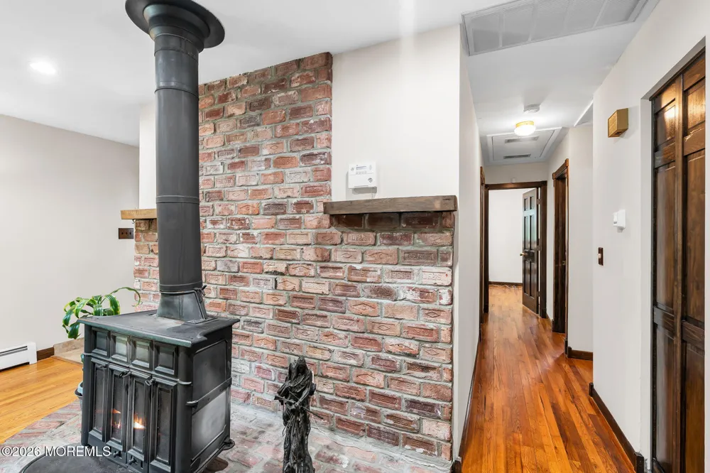 43 Railroad Avenue Beachwood, NJ 08722