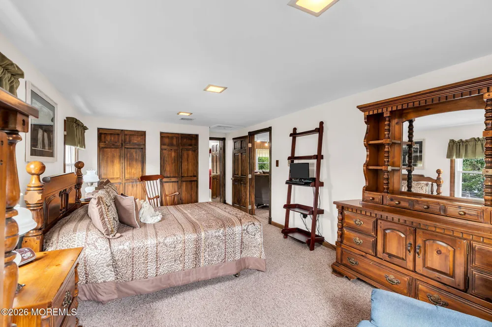 43 Railroad Avenue Beachwood, NJ 08722