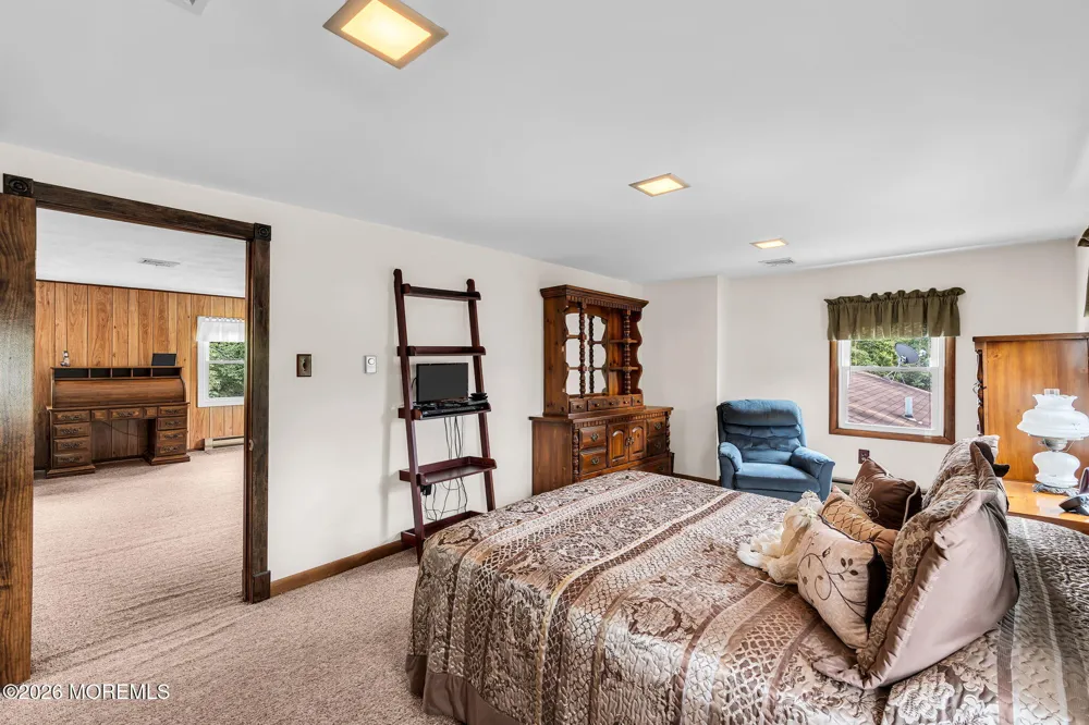 43 Railroad Avenue Beachwood, NJ 08722