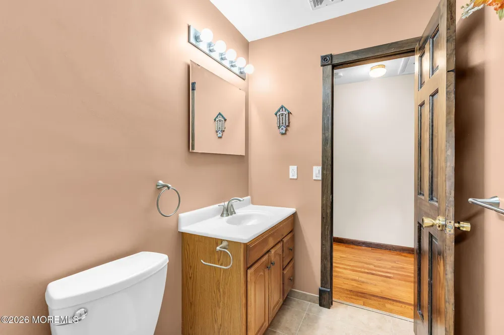 43 Railroad Avenue Beachwood, NJ 08722