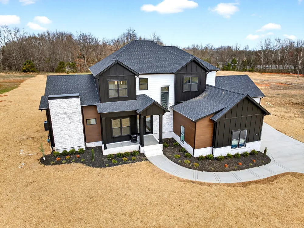 1 Scotts Chapel Road Cumberland City, TN 37050