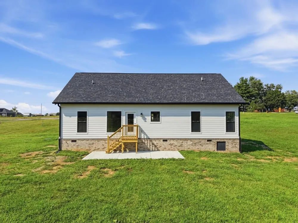 1741 Old Highway 52 Lafayette, TN 37083
