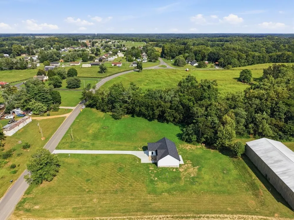 1741 Old Highway 52 Lafayette, TN 37083