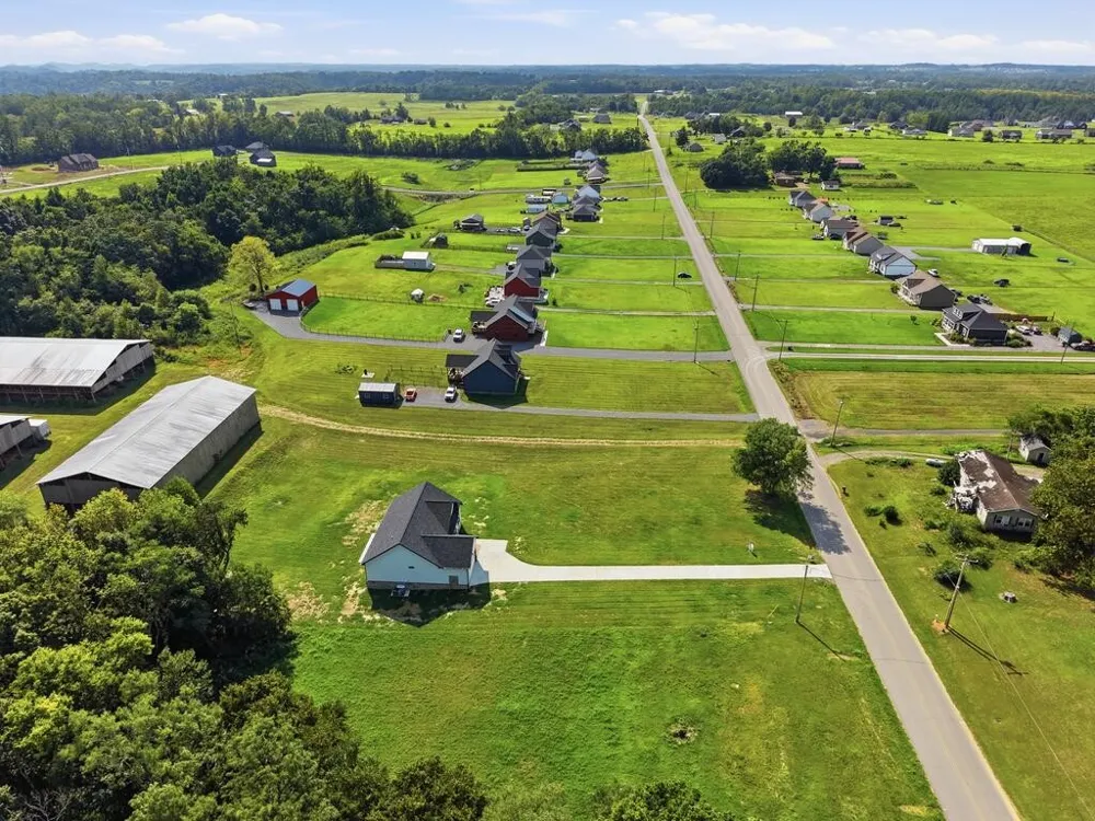 1741 Old Highway 52 Lafayette, TN 37083