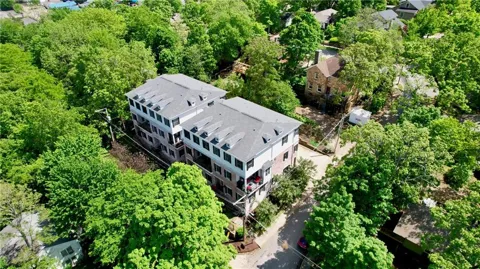 29 W Louise Street