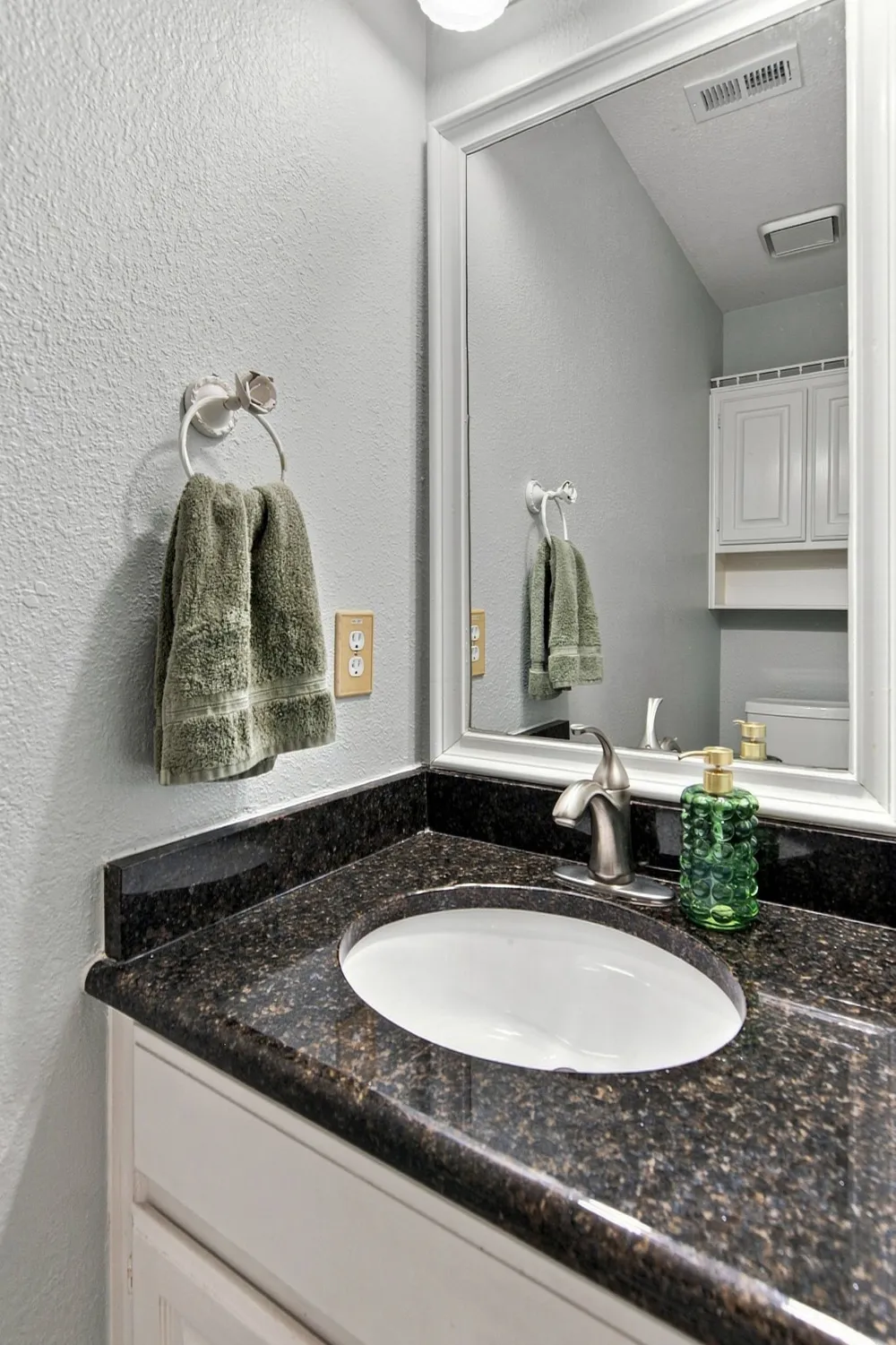 605 Keel Way Azle, TX 76020