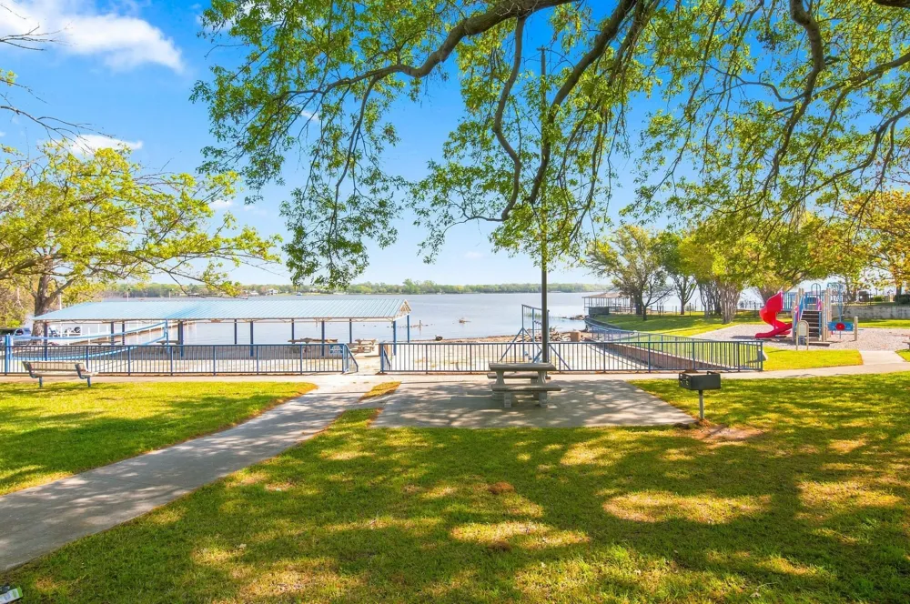 605 Keel Way Azle, TX 76020