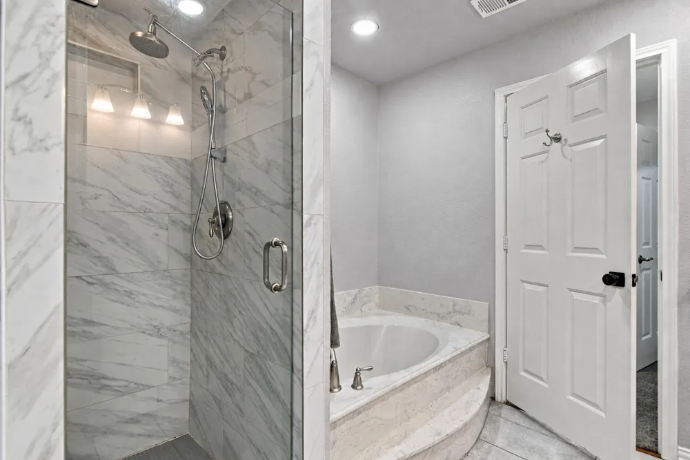 605 Keel Way Azle, TX 76020