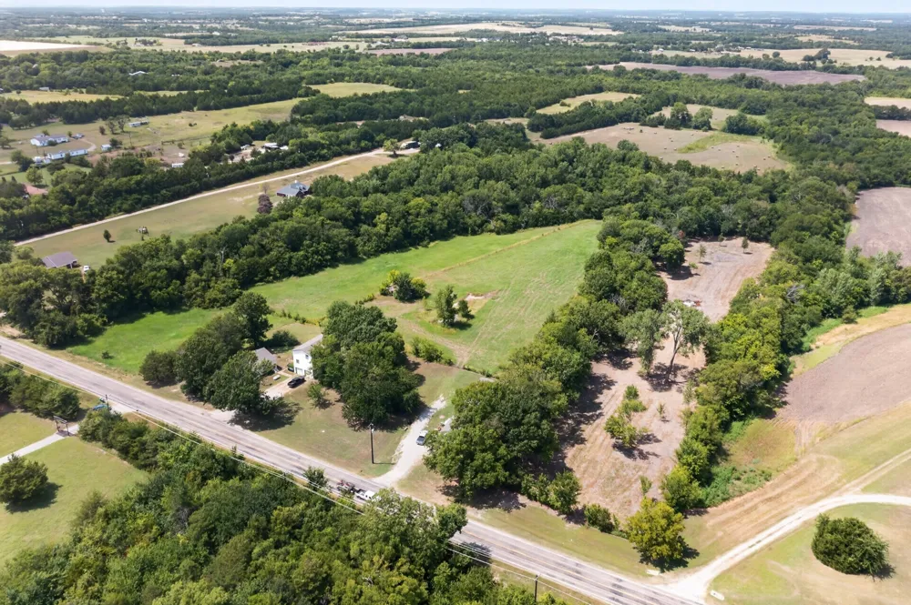 E Fm 902 Howe, TX 75459