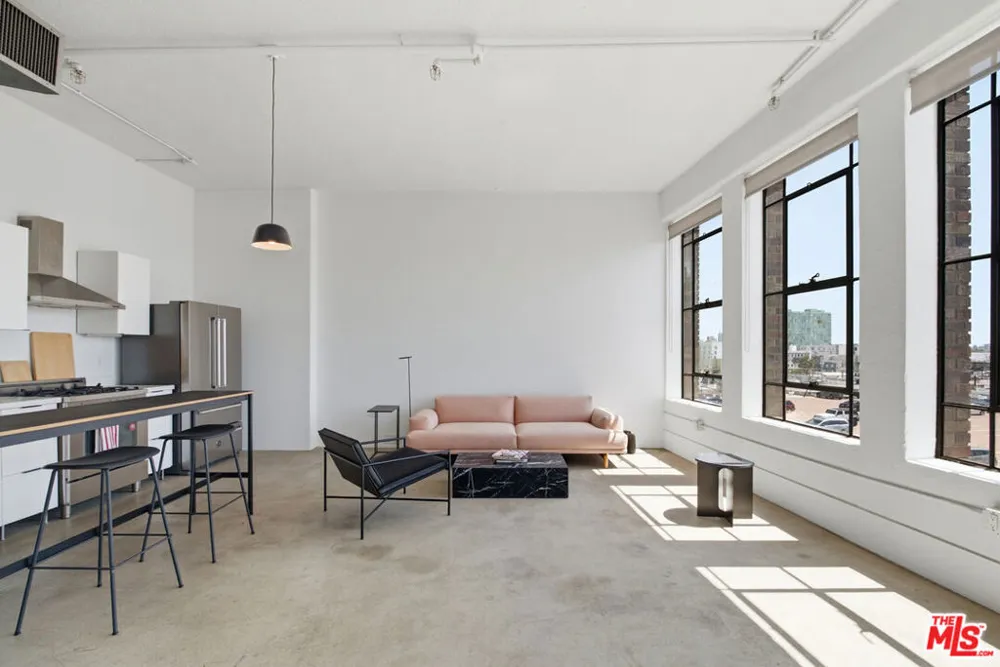 315 E 8th Street #505 Los Angeles, CA 90014