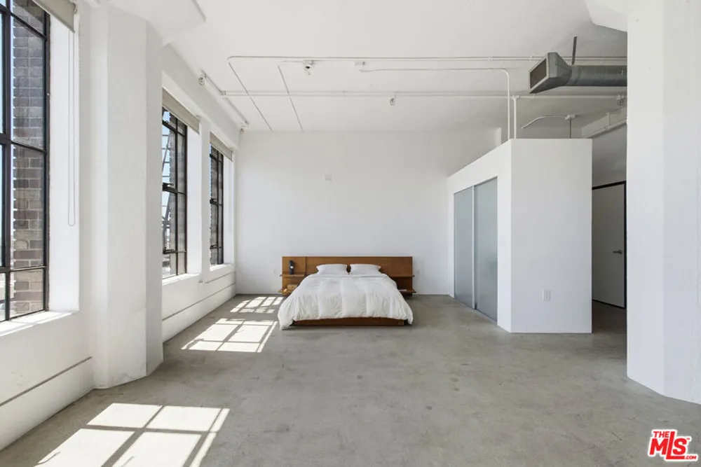 315 E 8th Street #505 Los Angeles, CA 90014