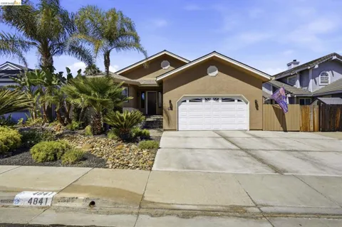 4841 Spinnaker Way