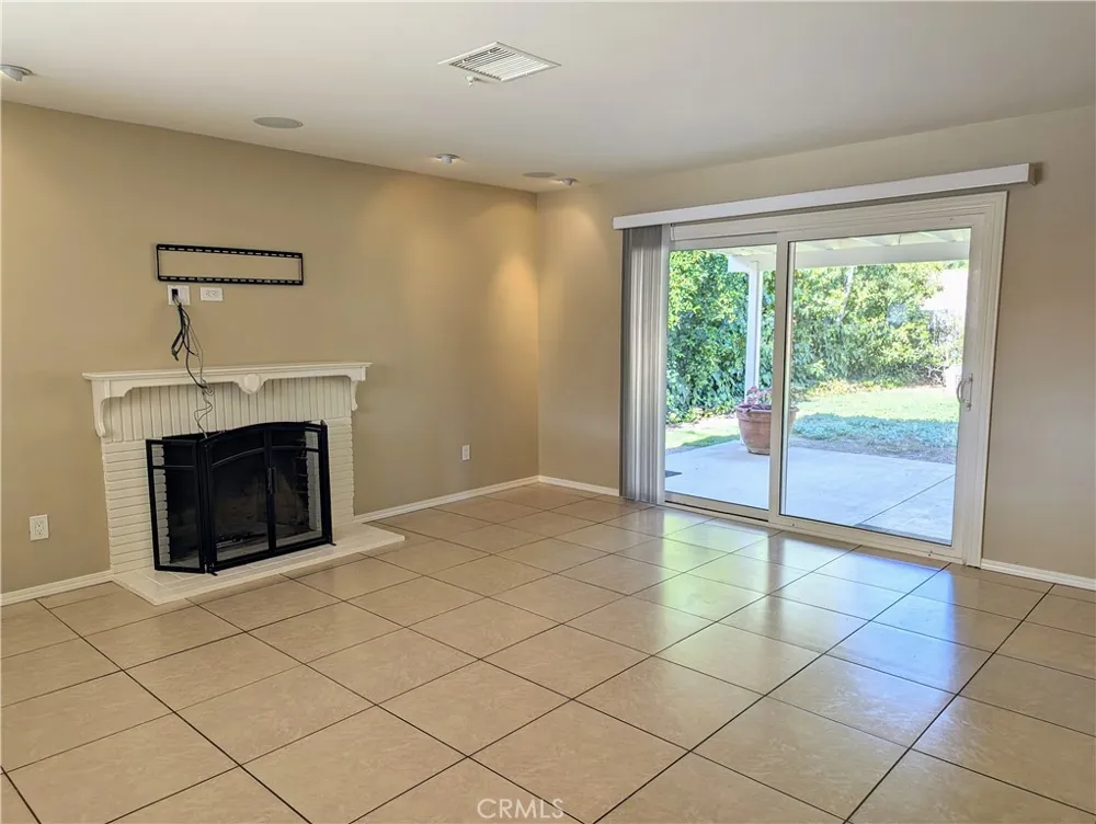 533 Esther Way Redlands, CA 92373