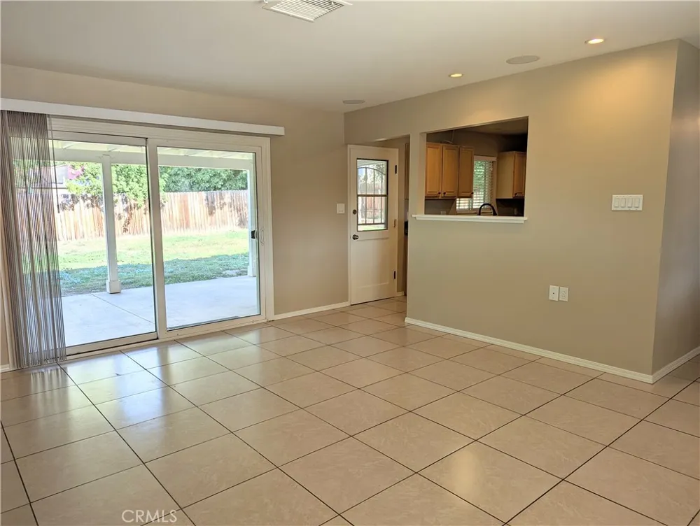 533 Esther Way Redlands, CA 92373