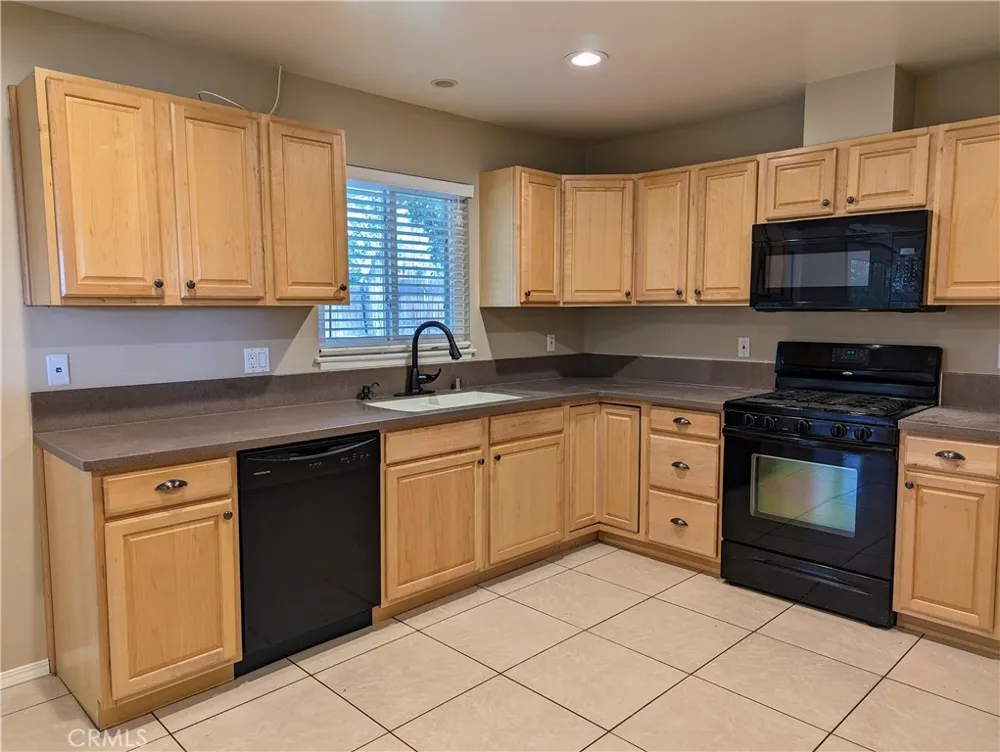 533 Esther Way Redlands, CA 92373