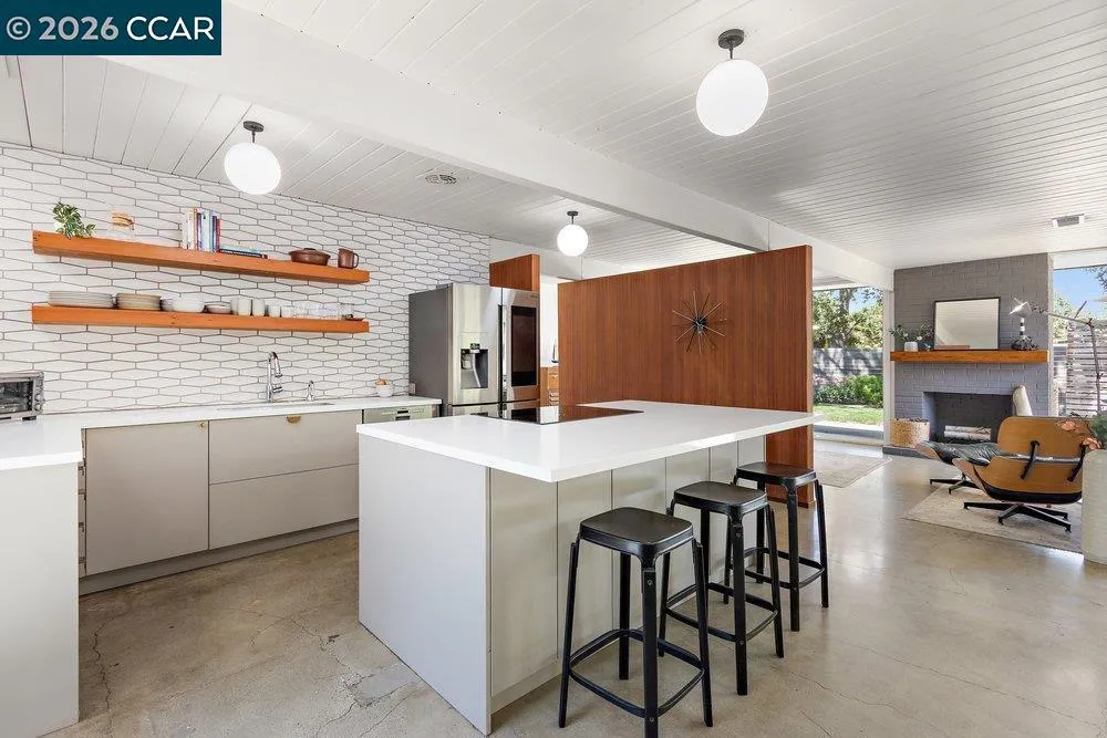 160 Los Cerros Ave Walnut Creek, CA 94598
