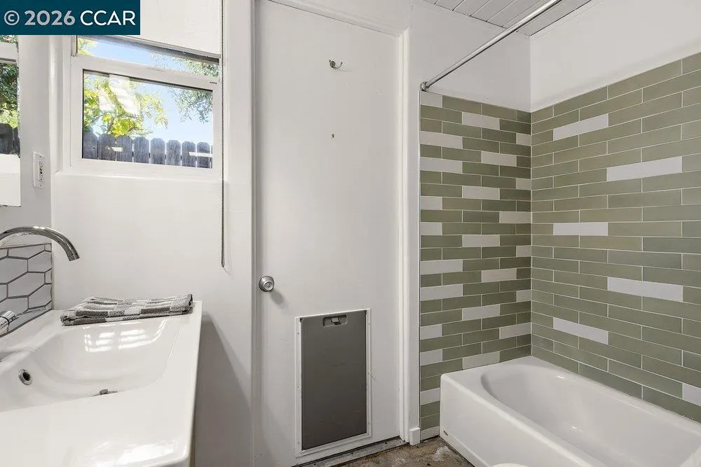 160 Los Cerros Ave Walnut Creek, CA 94598