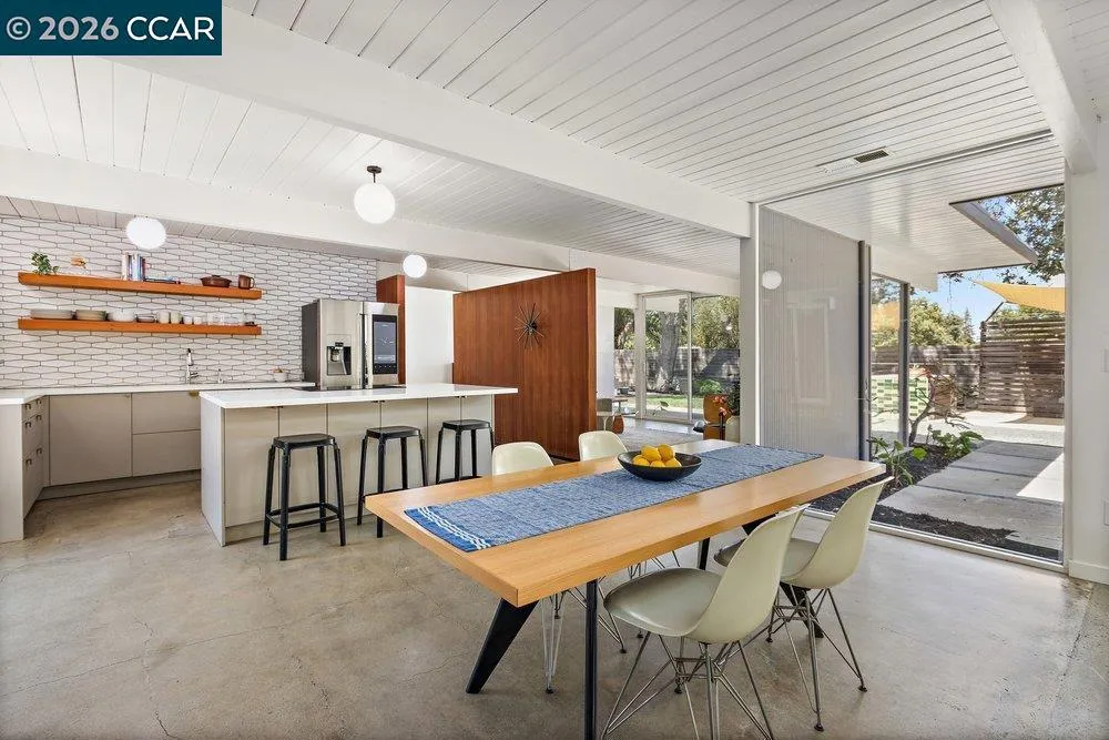 160 Los Cerros Ave Walnut Creek, CA 94598