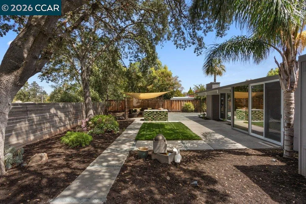 160 Los Cerros Ave Walnut Creek, CA 94598