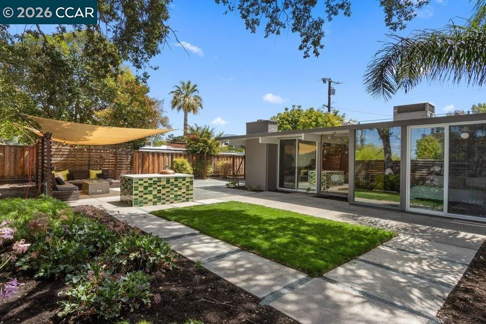 160 Los Cerros Ave Walnut Creek, CA 94598