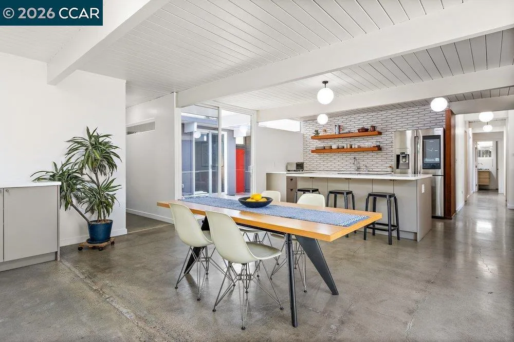 160 Los Cerros Ave Walnut Creek, CA 94598