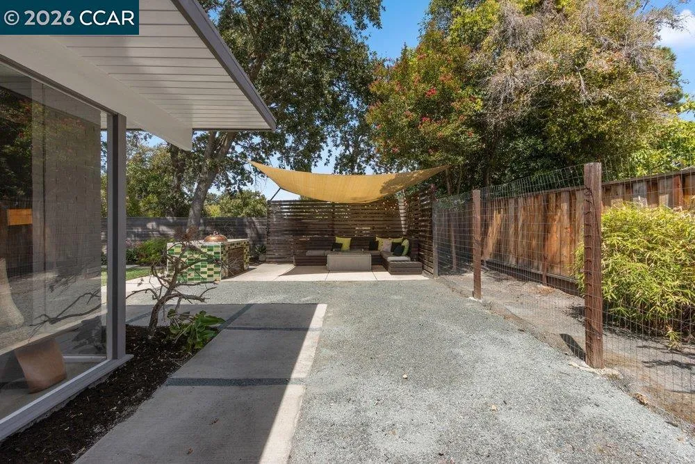 160 Los Cerros Ave Walnut Creek, CA 94598