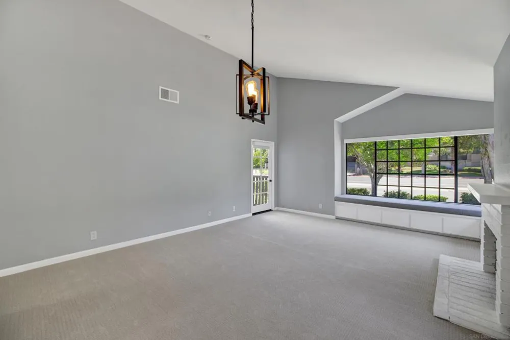 8878 Regents Road #201 San Diego, CA 92122