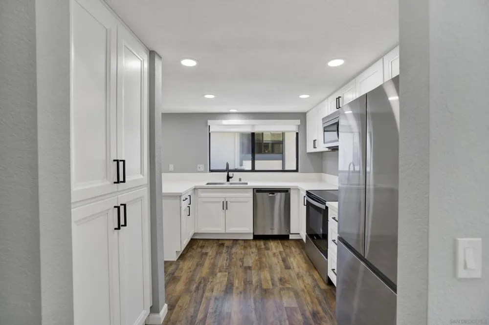 8878 Regents Road #201 San Diego, CA 92122