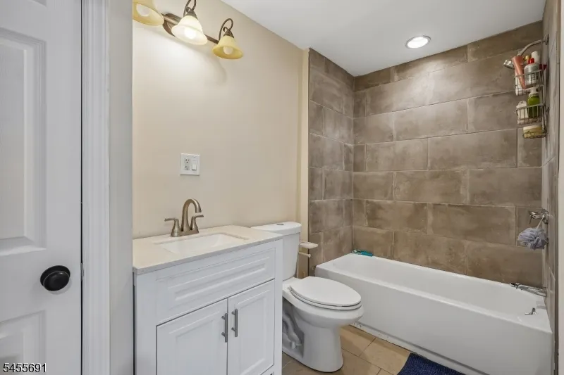 307 Boulevard Dr Wayne, NJ 07470
