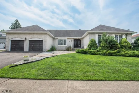 35 Van Winkle Ct