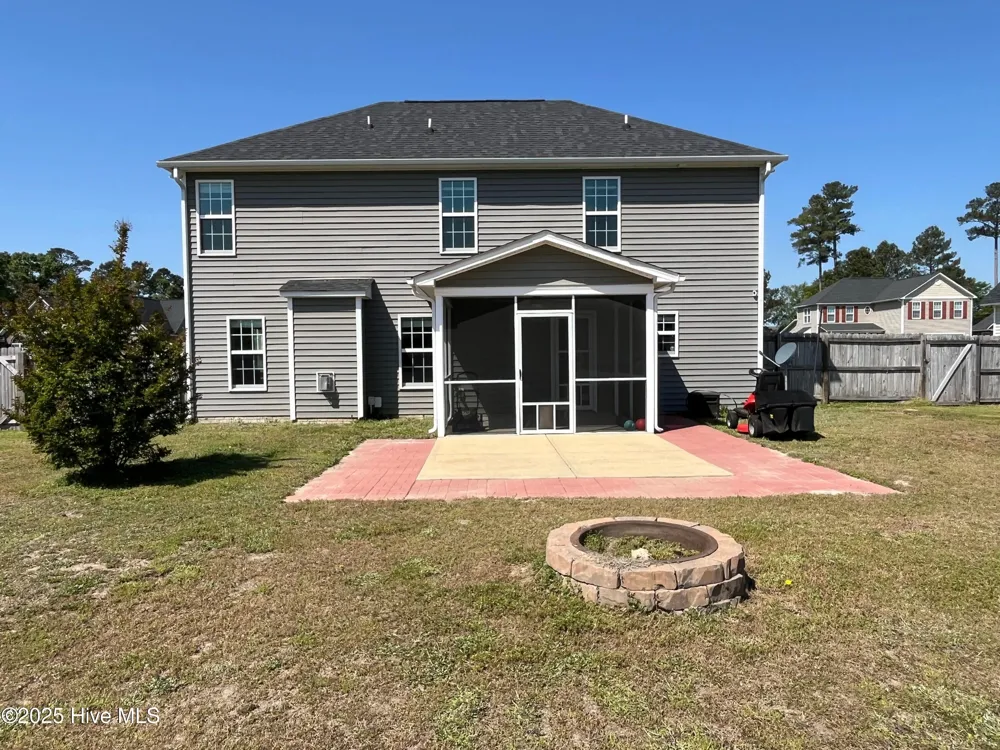 229 Chamberlin Boulevard Raeford, NC 28376