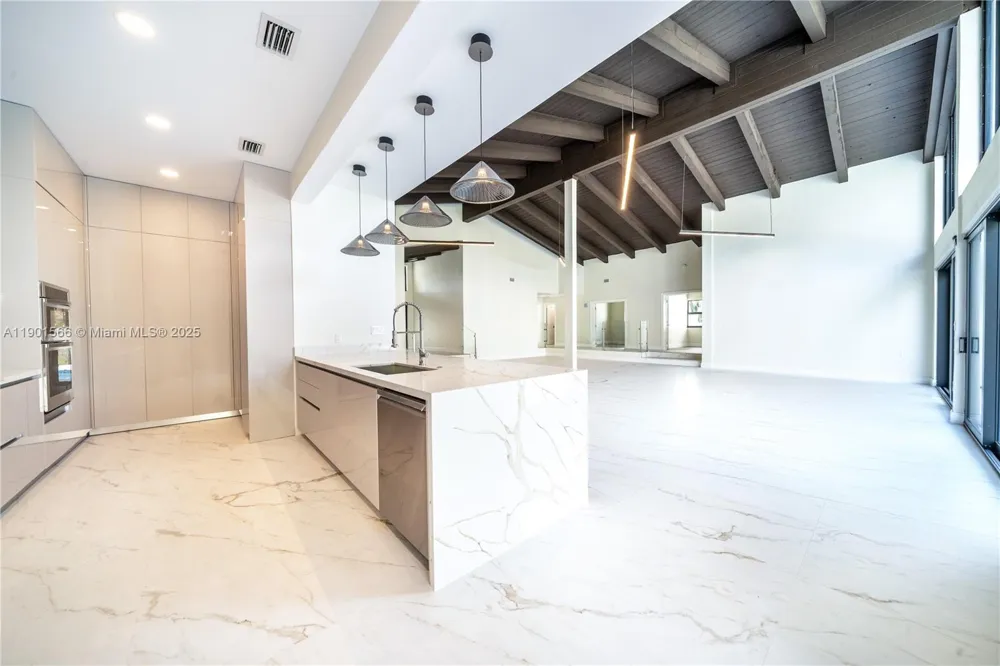 842 W Coco Plum Cir Plantation, FL 33324