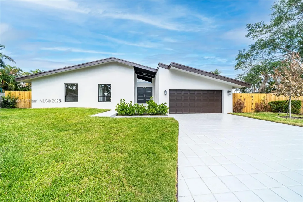 842 W Coco Plum Cir Plantation, FL 33324
