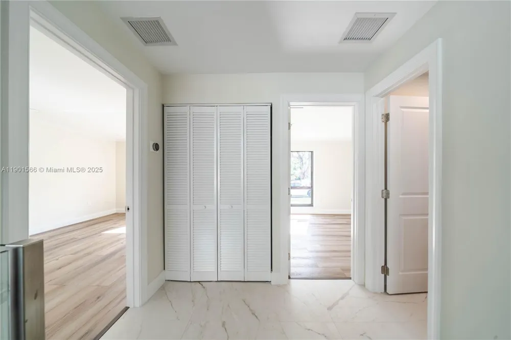 842 W Coco Plum Cir Plantation, FL 33324