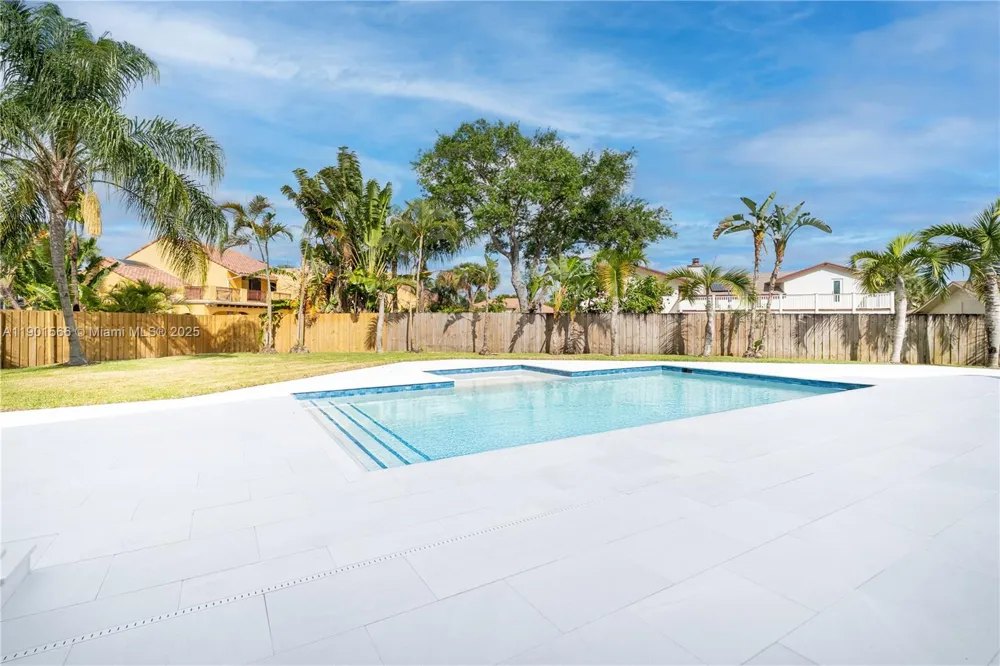 842 W Coco Plum Cir Plantation, FL 33324