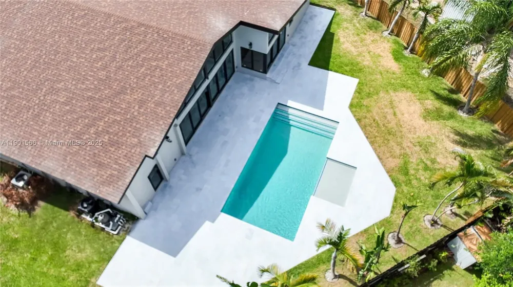 842 W Coco Plum Cir Plantation, FL 33324
