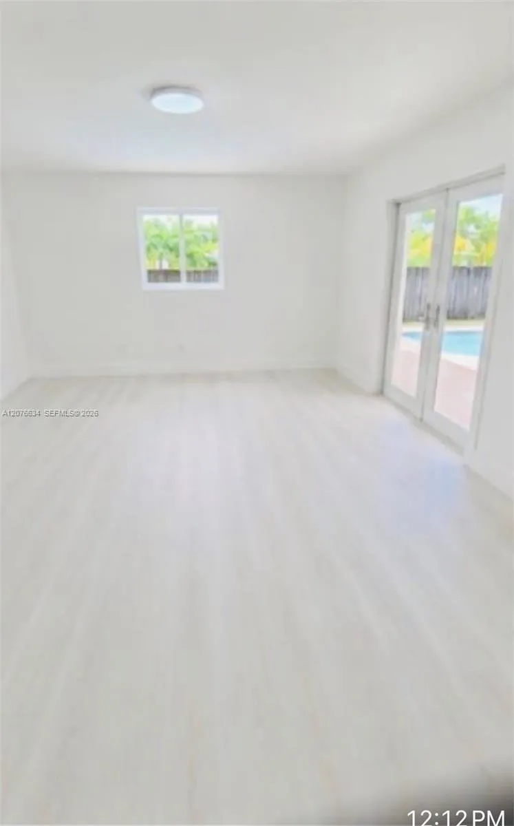 13038 SW 3rd St Miami, FL 33184