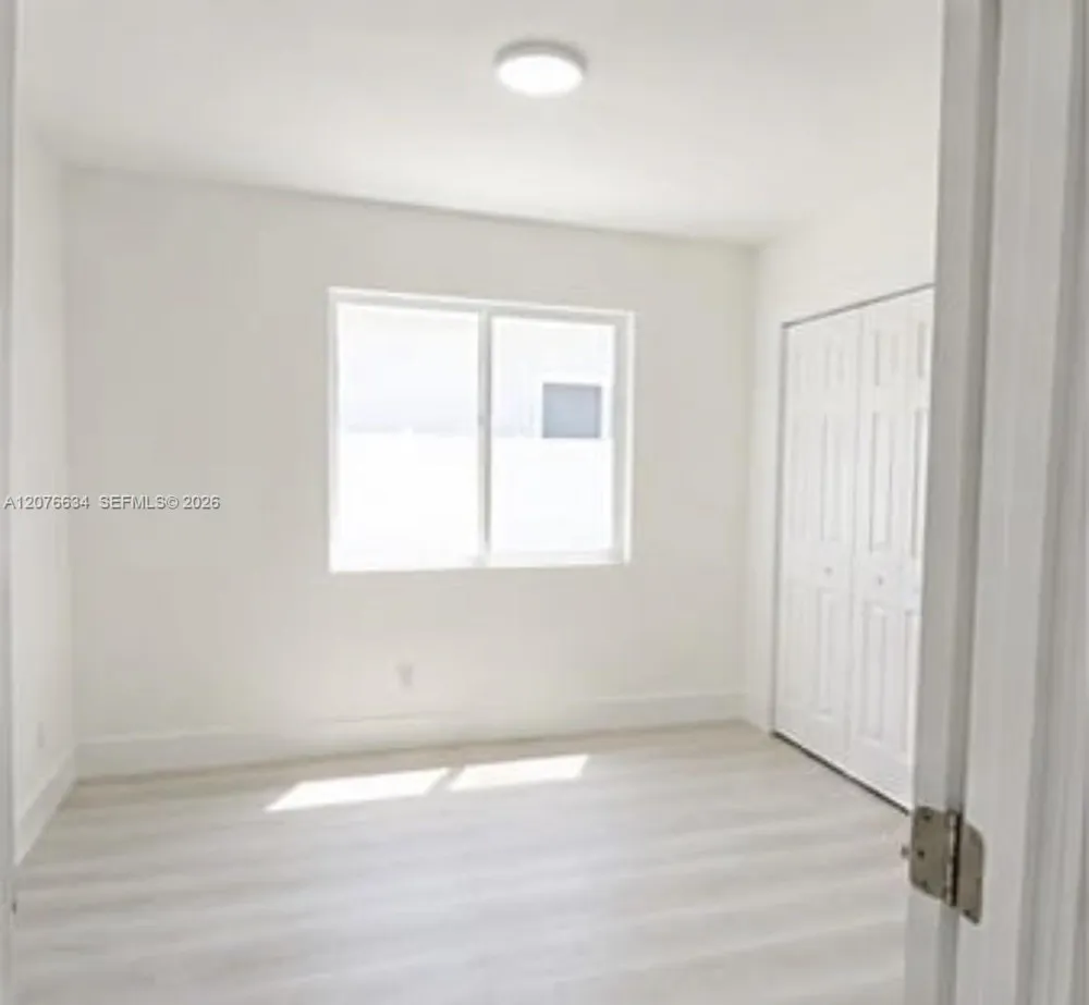 13038 SW 3rd St Miami, FL 33184