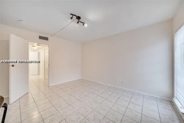 4848 NW 24th Ct #230 Lauderdale Lakes, FL 33313