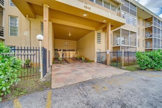 4848 NW 24th Ct #230 Lauderdale Lakes, FL 33313